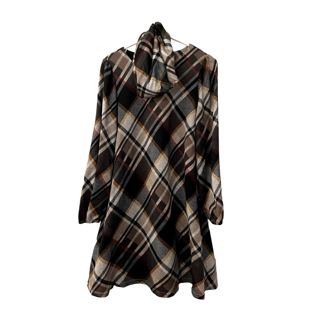 A line fall dress with neck scarf. Neck scarf can be used as a head band.